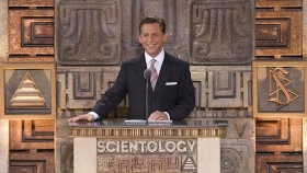 Dhr. David Miscavige, kerkelijk leider van de Scientology Religie en voorzitter van de raad van het Religious Technology Center trad op als ceremoniemeester bij de opening van de nieuwe nationale Scientology Organisatie voor Mexico.